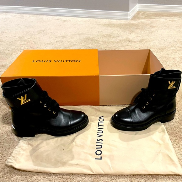 Louis Vuitton Black Leather Authentic Boots - Picture 1 of 7